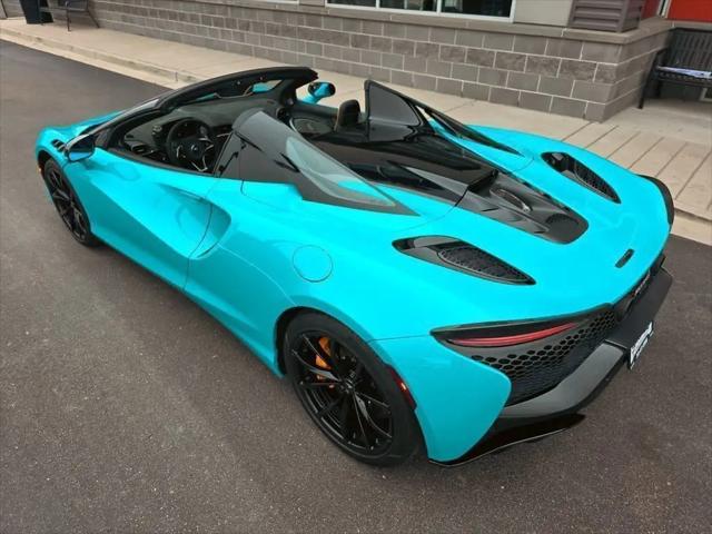 2025 McLaren Artura Performance