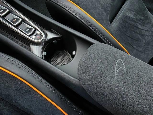 2025 McLaren Artura Performance