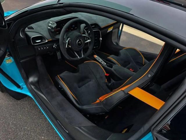 2025 McLaren Artura Performance
