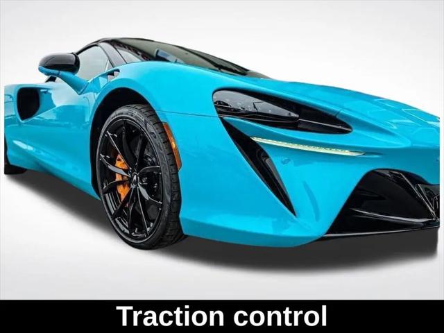 2025 McLaren Artura Performance