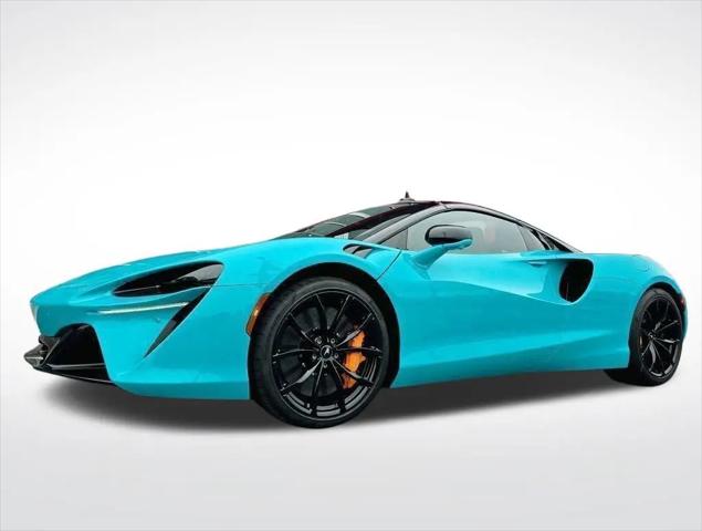 2025 McLaren Artura Performance