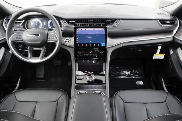 2025 Jeep Grand Cherokee L Limited 4x4