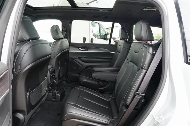 2025 Jeep Grand Cherokee L Limited 4x4