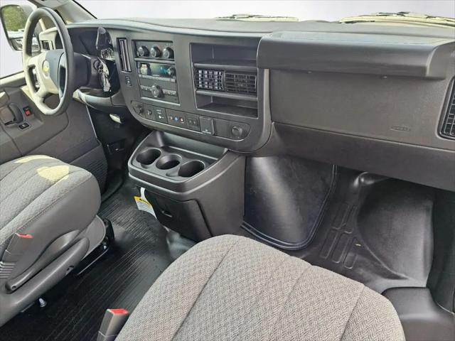2025 Chevrolet Express Cargo Van RWD 2500 Regular Wheelbase WT
