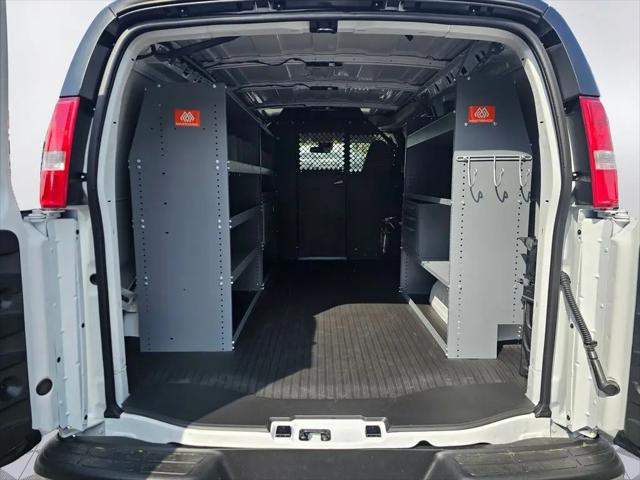2025 Chevrolet Express Cargo Van RWD 2500 Regular Wheelbase WT