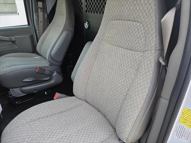 2025 Chevrolet Express Cargo Van RWD 2500 Regular Wheelbase WT
