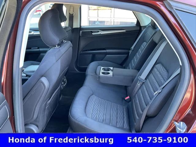 2016 Ford Fusion SE
