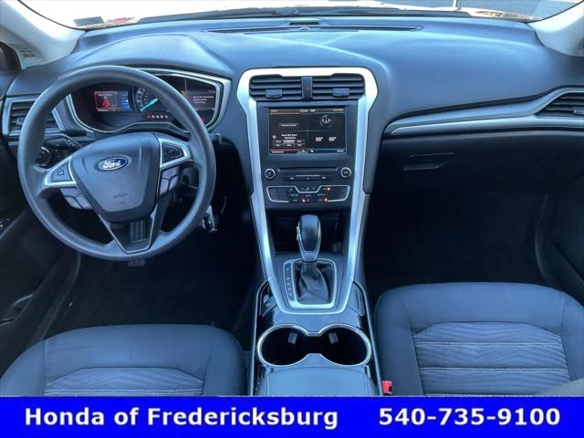 2016 Ford Fusion SE