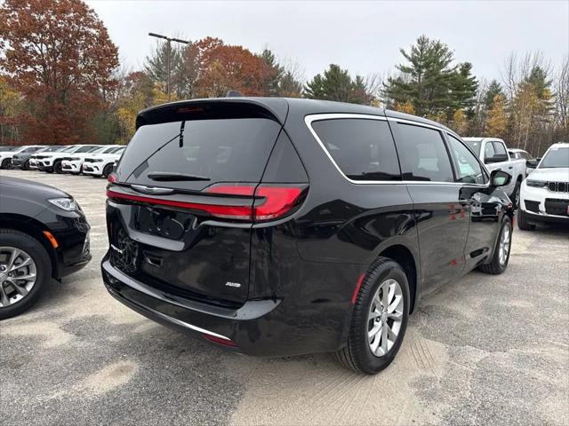 2026 Chrysler Pacifica Select AWD