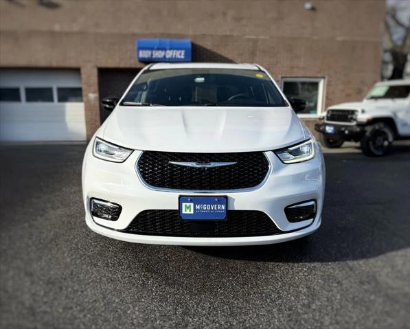 2026 Chrysler Pacifica PACIFICA SELECT AWD