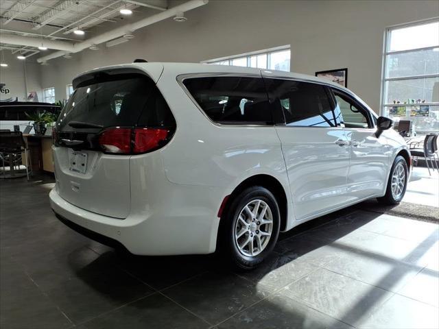 2026 Chrysler Voyager VOYAGER LX