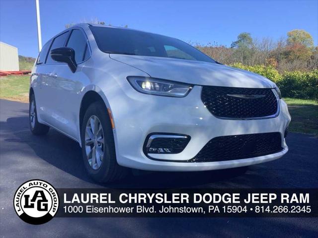 2026 Chrysler Pacifica PACIFICA SELECT AWD