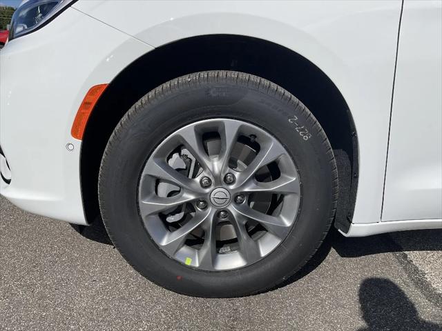 2026 Chrysler Pacifica Select AWD