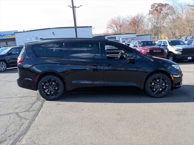 2026 Chrysler Pacifica PACIFICA LIMITED AWD