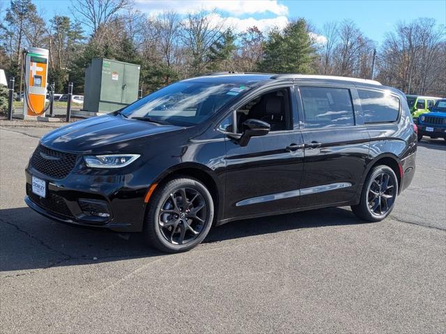 2026 Chrysler Pacifica Limited AWD