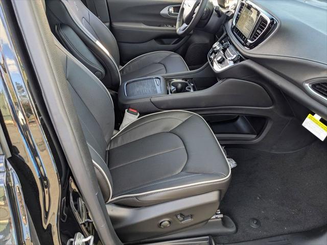2026 Chrysler Pacifica Limited AWD