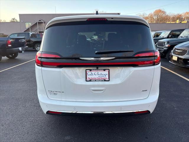 2026 Chrysler Pacifica PACIFICA SELECT AWD