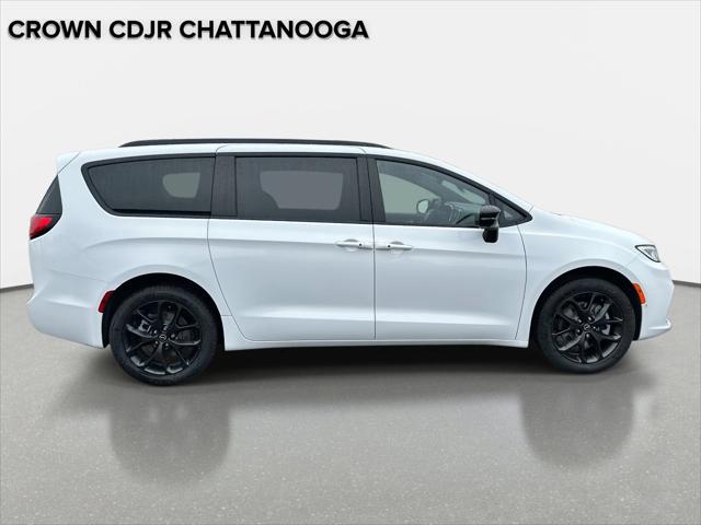 2026 Chrysler Pacifica PACIFICA LIMITED AWD