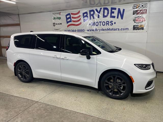 2026 Chrysler Pacifica PACIFICA SELECT