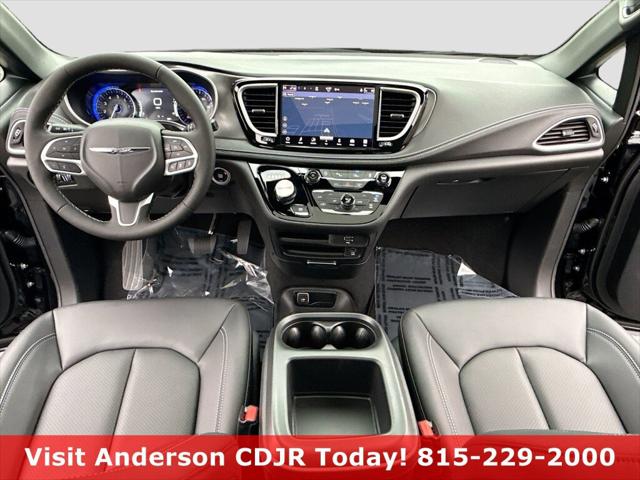 2026 Chrysler Pacifica PACIFICA SELECT AWD