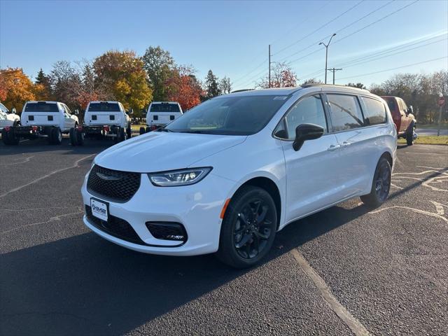 2026 Chrysler Pacifica PACIFICA LIMITED AWD
