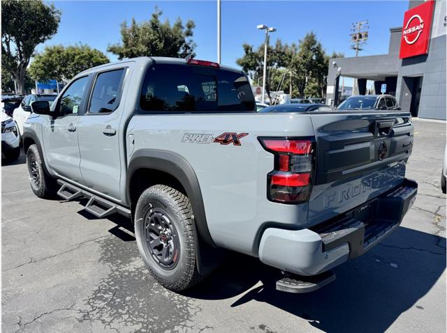 2025 Nissan Frontier Crew Cab PRO-4X 4x4