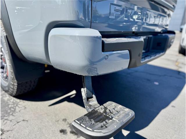 2025 Nissan Frontier Crew Cab PRO-4X 4x4
