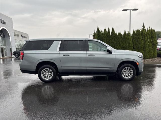 2024 Chevrolet Suburban 4WD LT