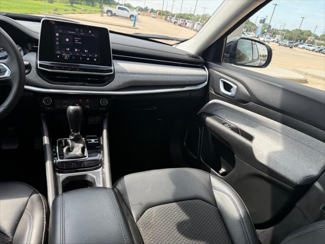 2022 Jeep Compass Latitude FWD