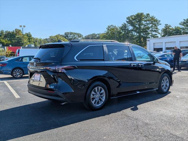 2024 Toyota Sienna XLE