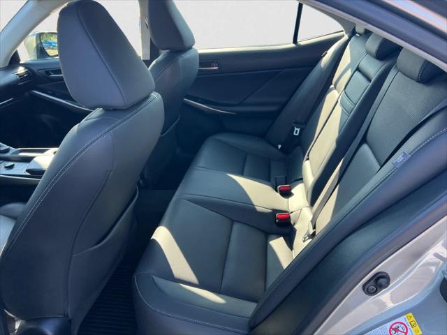 2017 Lexus IS 300 AWD