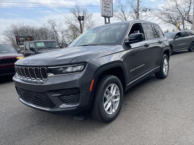 2025 Jeep Grand Cherokee GRAND CHEROKEE LAREDO X 4X4