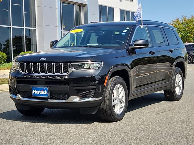 2022 Jeep Grand Cherokee L Laredo 4x4