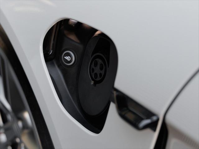 2025 Porsche Taycan Turbo