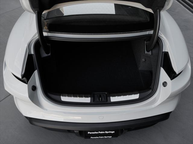 2025 Porsche Taycan Turbo