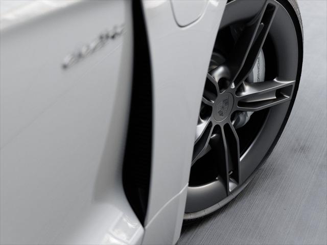 2025 Porsche Taycan Turbo