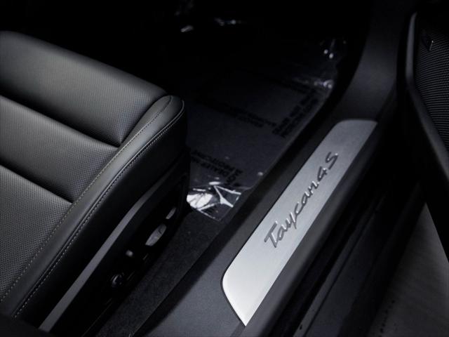 2025 Porsche Taycan 4S