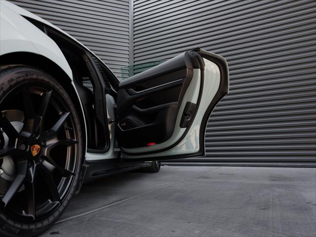 2025 Porsche Taycan GTS