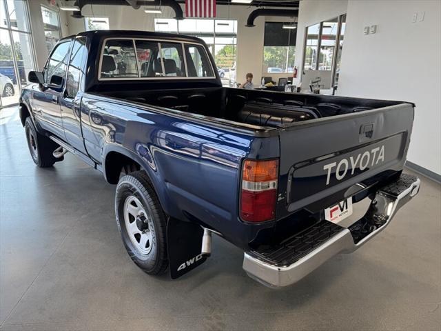 1992 Toyota 4WD Trucks Deluxe 2dr Deluxe