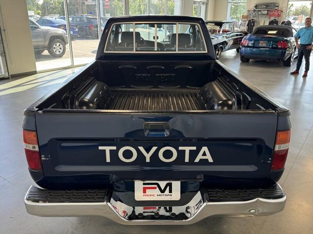 1992 Toyota 4WD Trucks Deluxe 2dr Deluxe