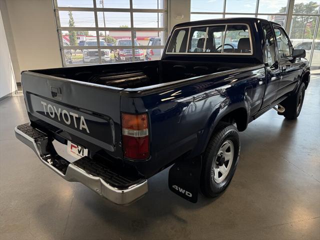 1992 Toyota 4WD Trucks Deluxe 2dr Deluxe