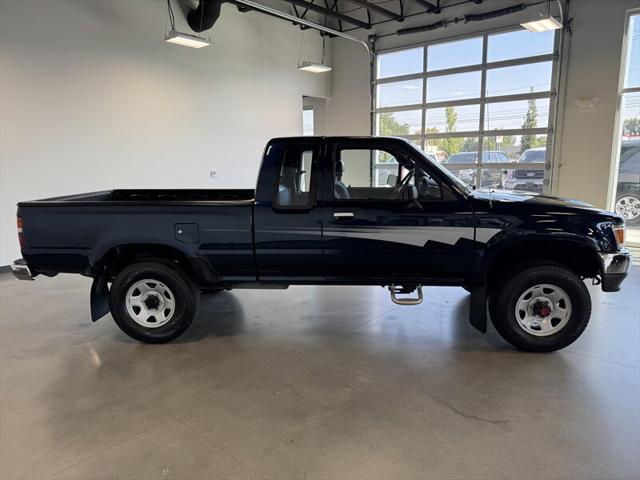1992 Toyota 4WD Trucks Deluxe 2dr Deluxe