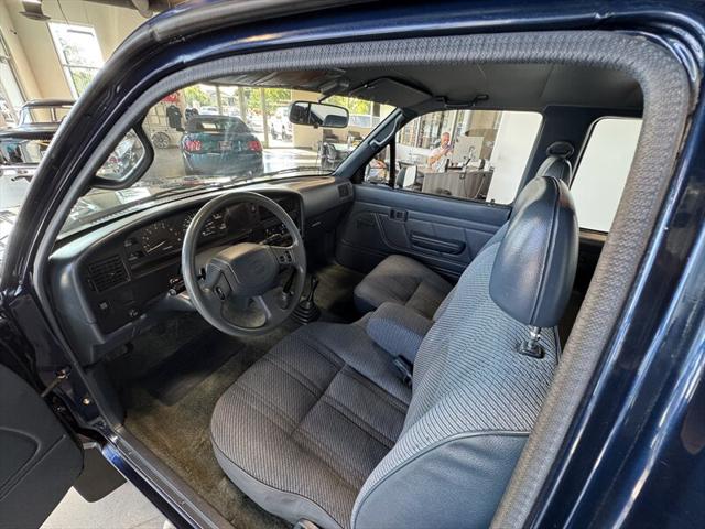 1992 Toyota 4WD Trucks Deluxe 2dr Deluxe