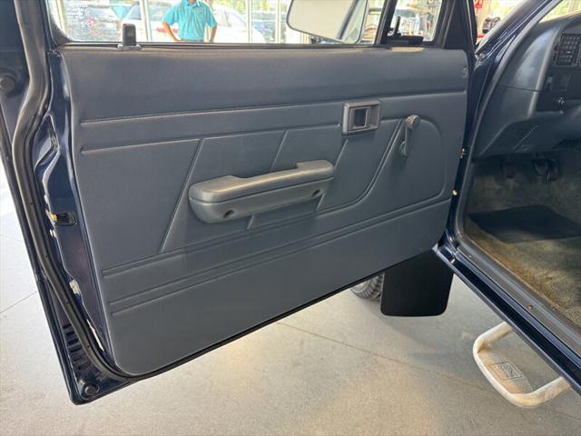 1992 Toyota 4WD Trucks Deluxe 2dr Deluxe