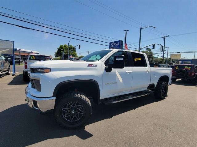 2024 Chevrolet Silverado 2500HD 4WD Crew Cab Standard Bed LT for sale in Modesto, CA