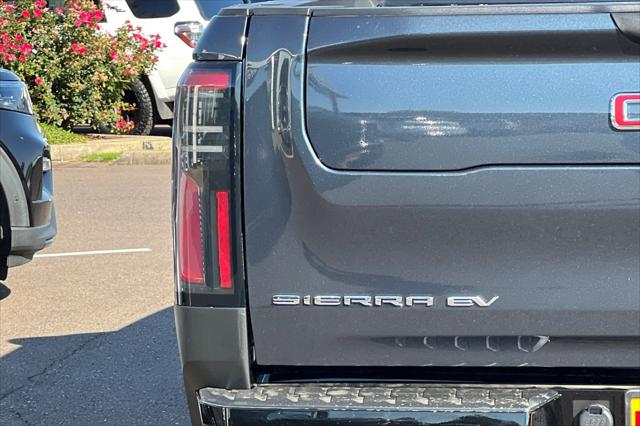 2026 GMC Sierra Standard Range Elevation