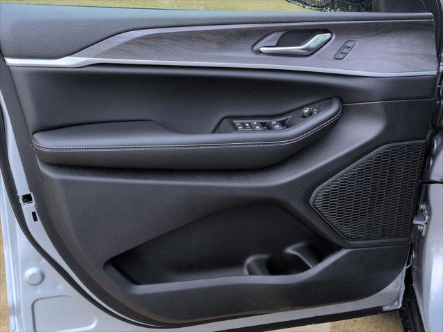 2025 Jeep Grand Cherokee GRAND CHEROKEE LIMITED 4X4 2025 Jeep Grand Cherokee GRAND CHEROKEE LIMITED 4X4