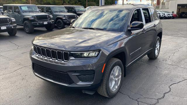 2025 Jeep Grand Cherokee GRAND CHEROKEE LAREDO X 4X4 2025 Jeep Grand Cherokee GRAND CHEROKEE LAREDO X 4X4