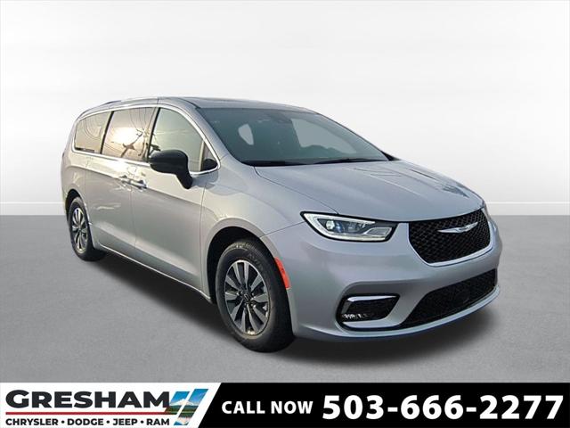 2026 Chrysler Pacifica Plug-In Hybrid PACIFICA PLUG-IN HYBRID SELECT PREMIUM 2026 Chrysler Pacifica Plug-In Hybrid PACIFICA PLUG-IN HYBRID SELECT PREMIUM