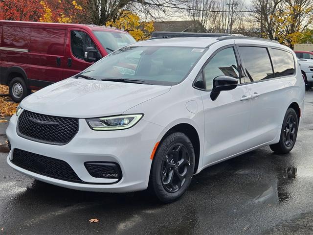 2026 Chrysler Pacifica Plug-In Hybrid PACIFICA PLUG-IN HYBRID SELECT 2026 Chrysler Pacifica Plug-In Hybrid PACIFICA PLUG-IN HYBRID SELECT